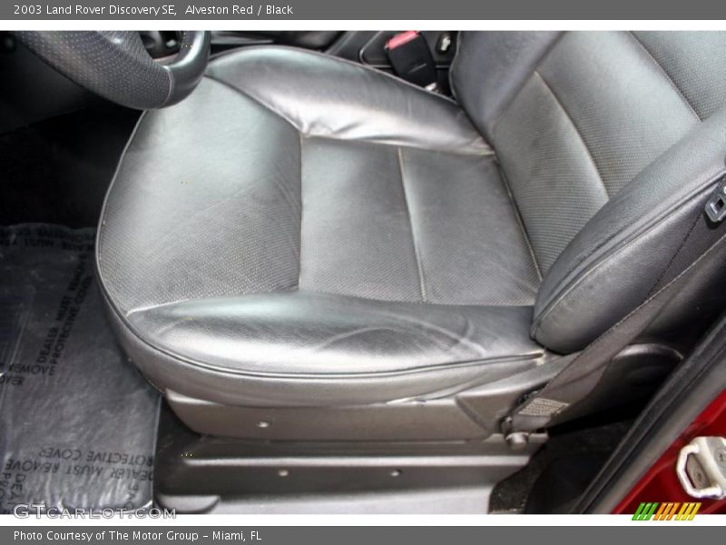 Alveston Red / Black 2003 Land Rover Discovery SE