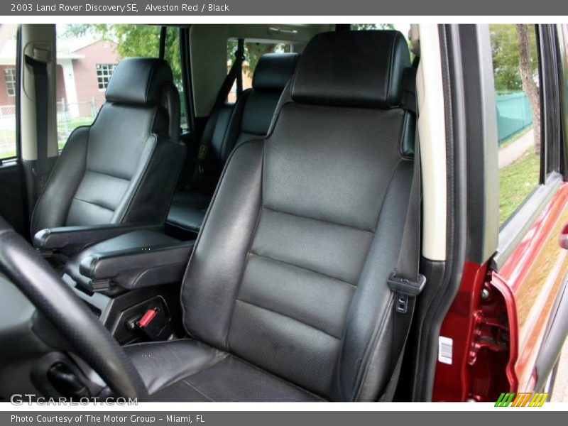Alveston Red / Black 2003 Land Rover Discovery SE