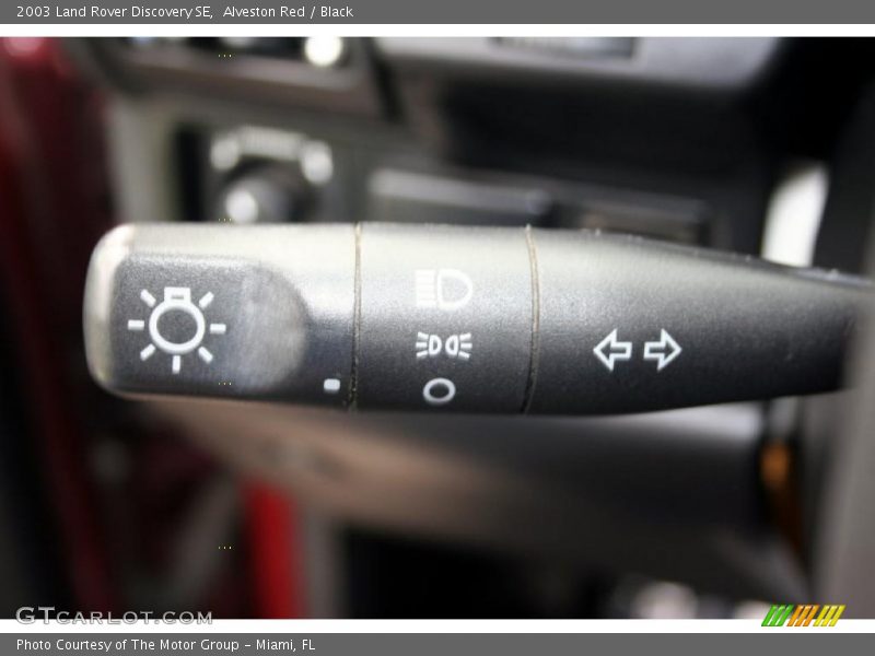 Alveston Red / Black 2003 Land Rover Discovery SE