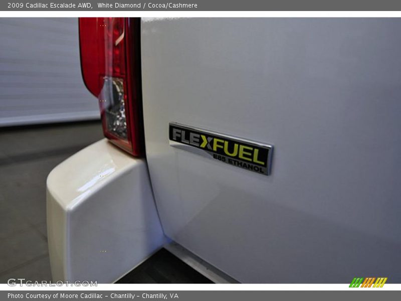 White Diamond / Cocoa/Cashmere 2009 Cadillac Escalade AWD