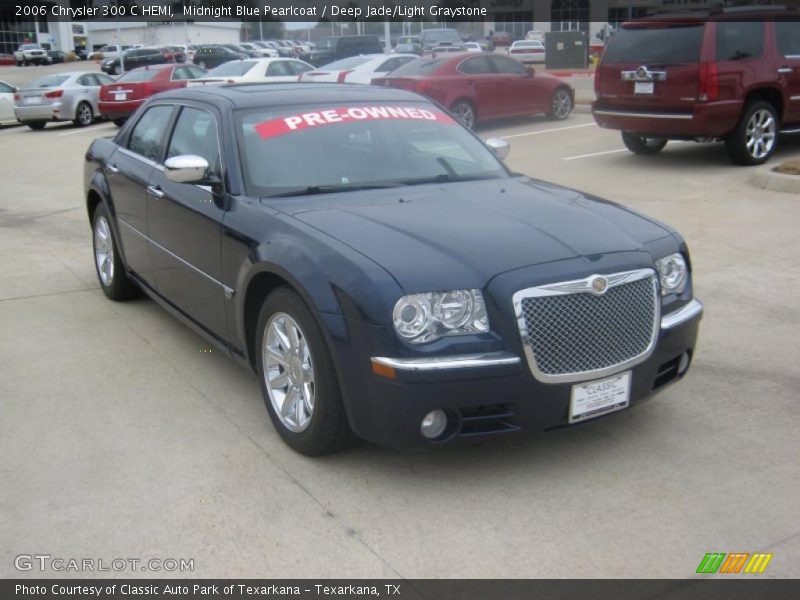 Front 3/4 View of 2006 300 C HEMI