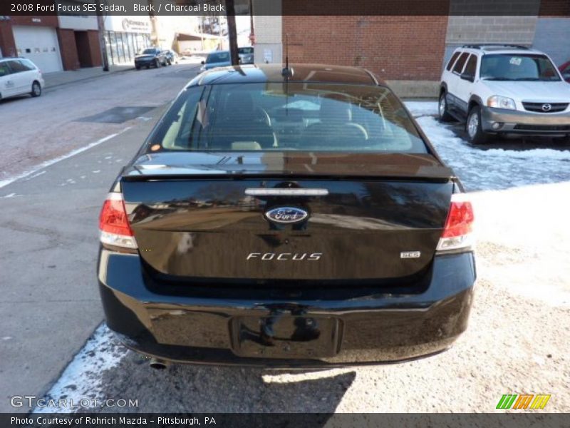 Black / Charcoal Black 2008 Ford Focus SES Sedan