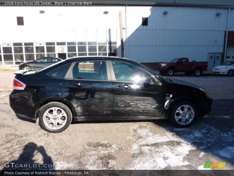 Black / Charcoal Black 2008 Ford Focus SES Sedan