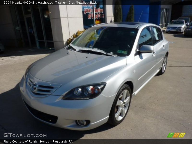 Front 3/4 View of 2004 MAZDA3 s Hatchback