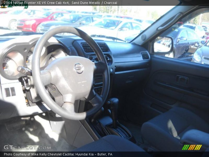 Sand Dune Metallic / Charcoal 2004 Nissan Frontier XE V6 Crew Cab 4x4