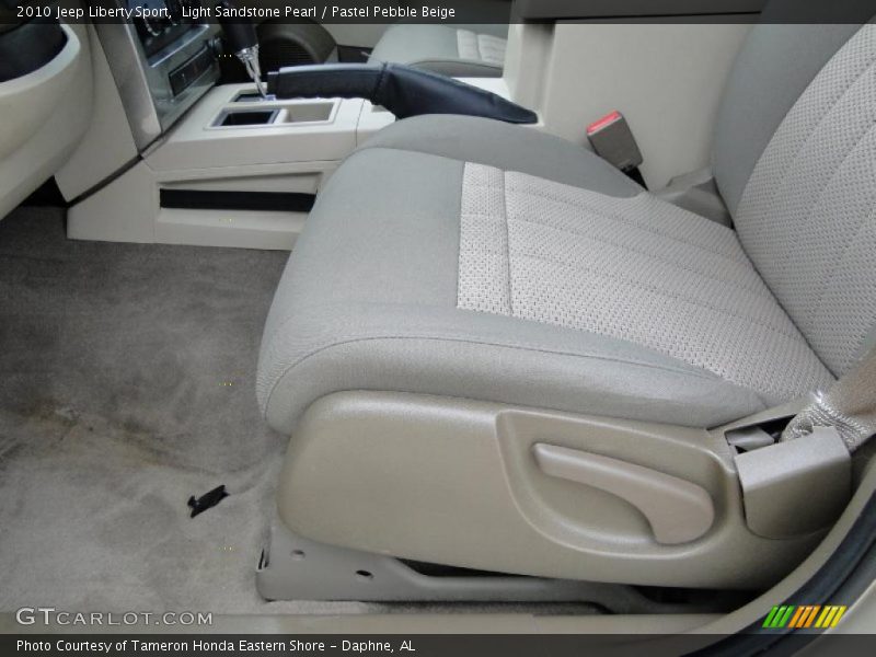 Light Sandstone Pearl / Pastel Pebble Beige 2010 Jeep Liberty Sport