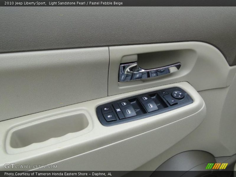 Light Sandstone Pearl / Pastel Pebble Beige 2010 Jeep Liberty Sport