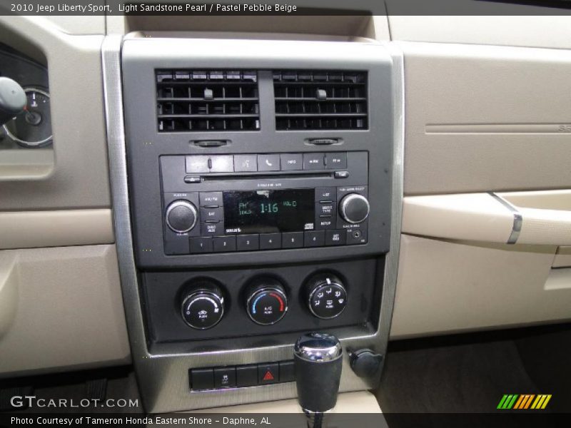Light Sandstone Pearl / Pastel Pebble Beige 2010 Jeep Liberty Sport
