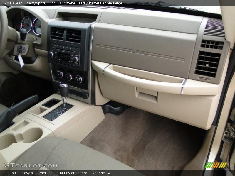 Light Sandstone Pearl / Pastel Pebble Beige 2010 Jeep Liberty Sport