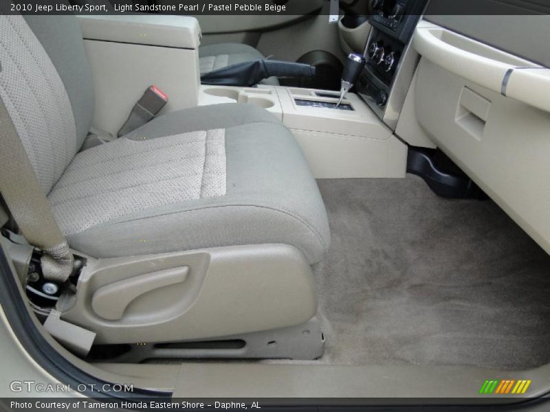 Light Sandstone Pearl / Pastel Pebble Beige 2010 Jeep Liberty Sport