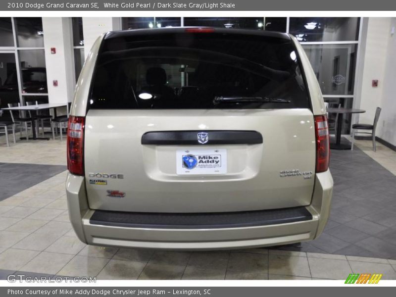White Gold Pearl / Dark Slate Gray/Light Shale 2010 Dodge Grand Caravan SE