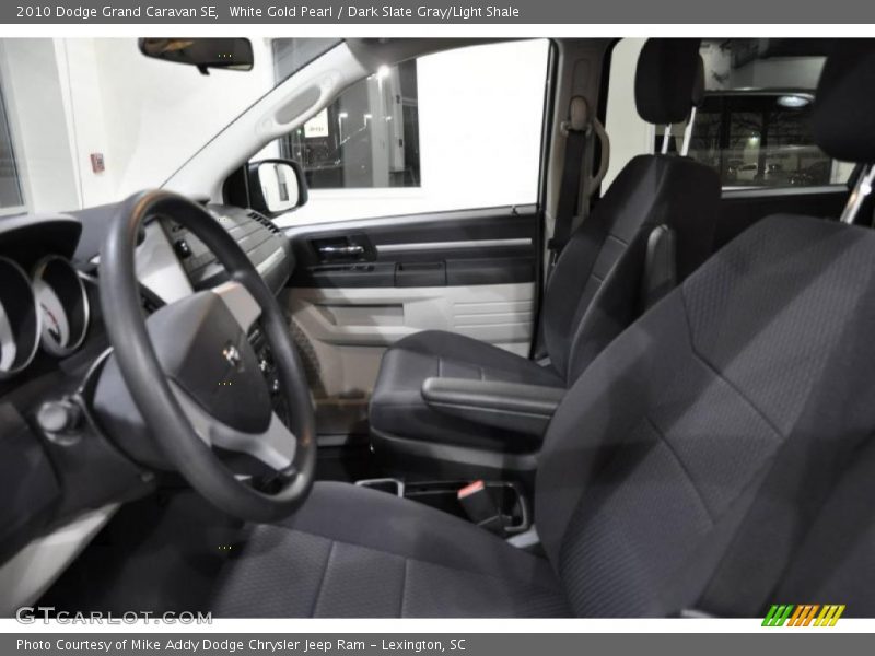 White Gold Pearl / Dark Slate Gray/Light Shale 2010 Dodge Grand Caravan SE