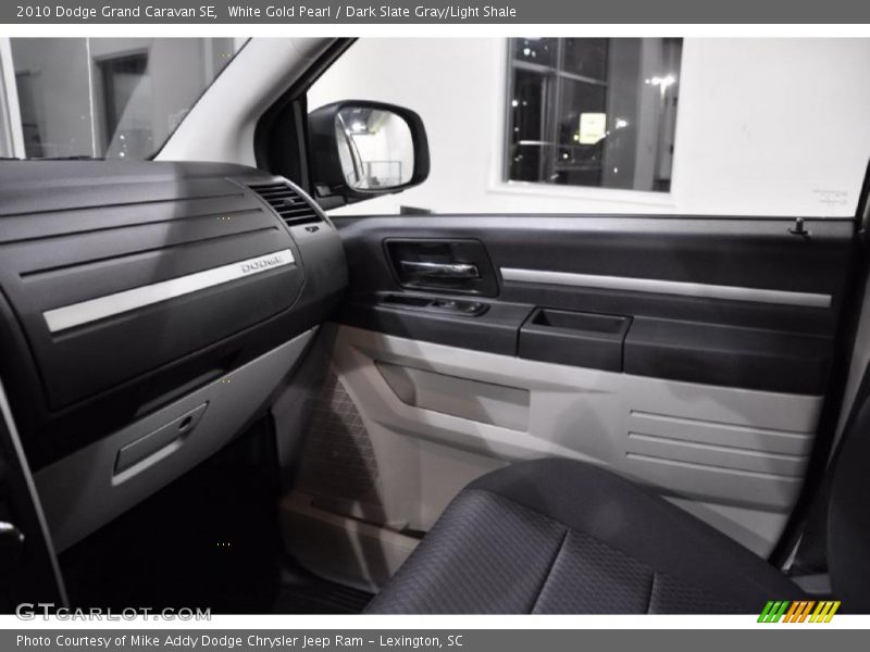White Gold Pearl / Dark Slate Gray/Light Shale 2010 Dodge Grand Caravan SE