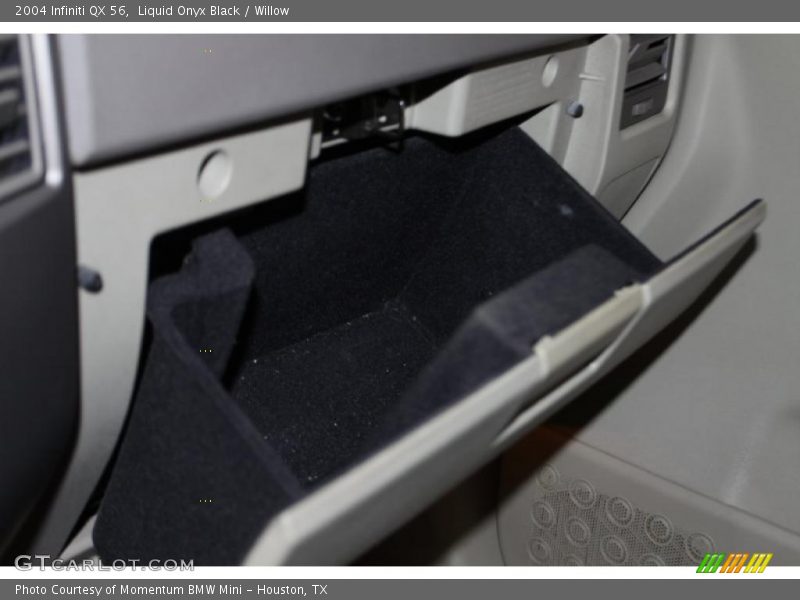 Liquid Onyx Black / Willow 2004 Infiniti QX 56