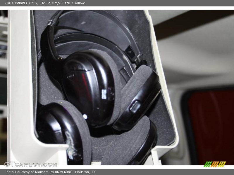 Liquid Onyx Black / Willow 2004 Infiniti QX 56