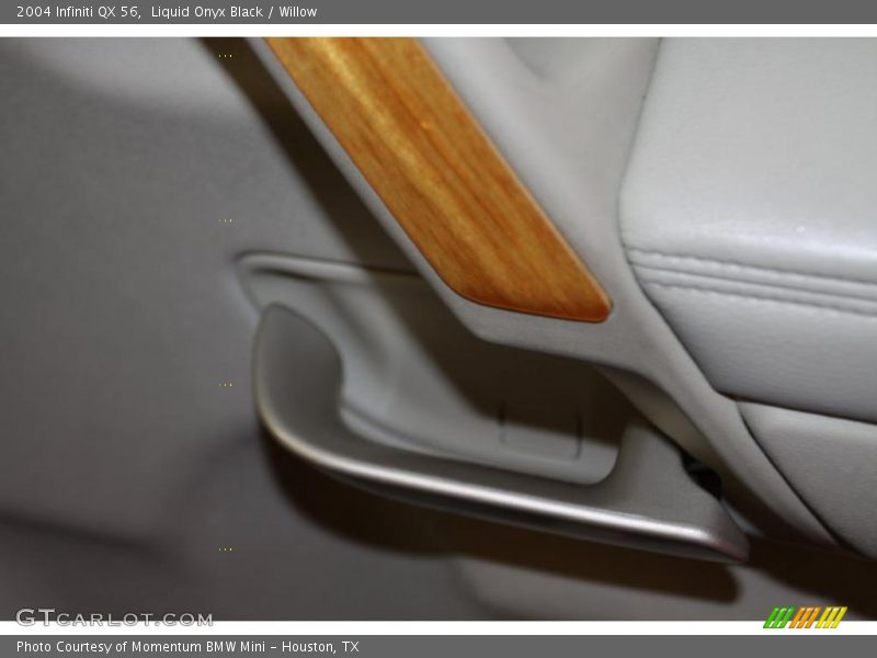 Liquid Onyx Black / Willow 2004 Infiniti QX 56