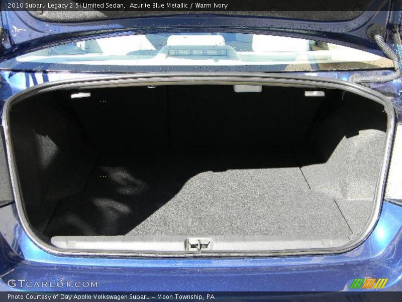 Azurite Blue Metallic / Warm Ivory 2010 Subaru Legacy 2.5i Limited Sedan