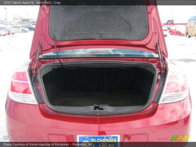 Berry Red / Gray 2007 Saturn Aura XE