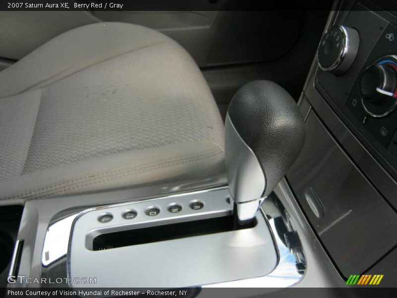 Berry Red / Gray 2007 Saturn Aura XE