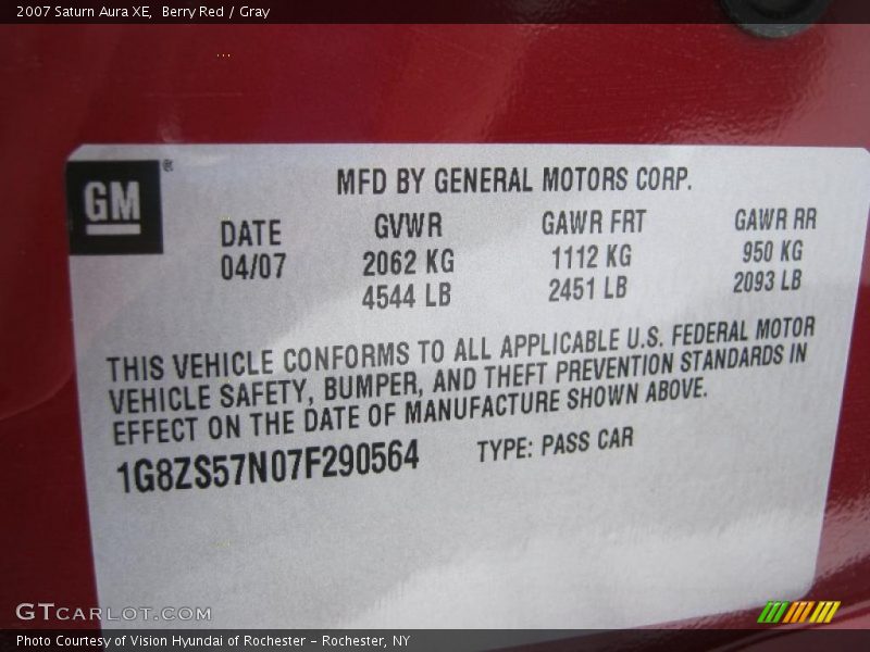 Berry Red / Gray 2007 Saturn Aura XE