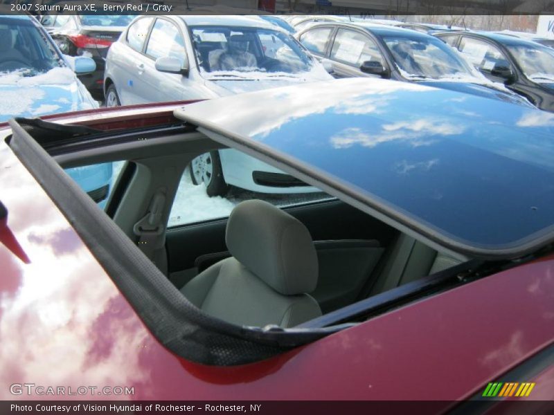 Berry Red / Gray 2007 Saturn Aura XE