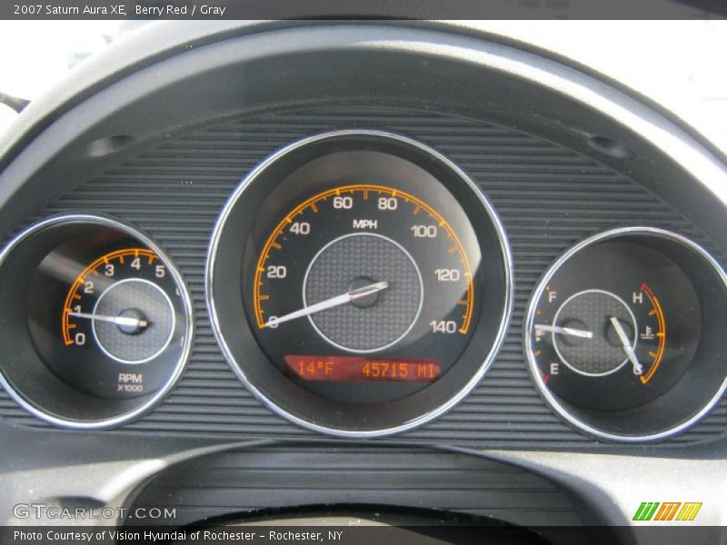 Berry Red / Gray 2007 Saturn Aura XE