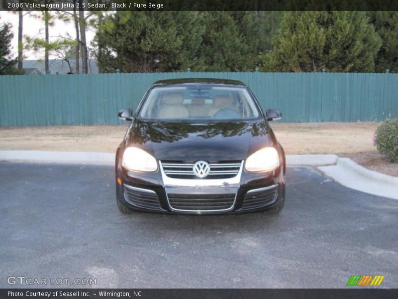 Black / Pure Beige 2006 Volkswagen Jetta 2.5 Sedan