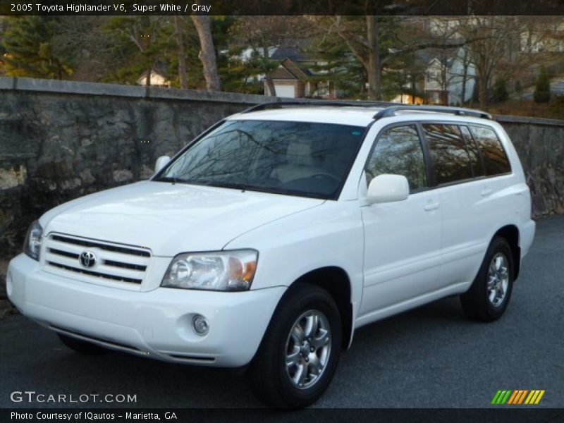 Super White / Gray 2005 Toyota Highlander V6
