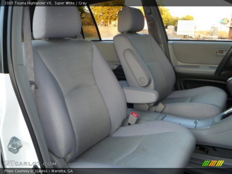 Super White / Gray 2005 Toyota Highlander V6