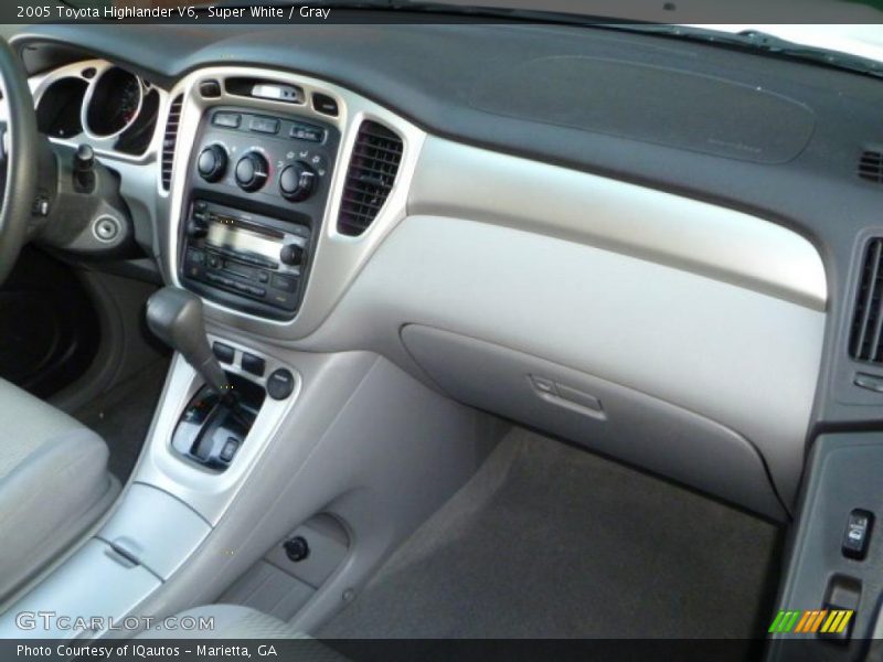 Super White / Gray 2005 Toyota Highlander V6