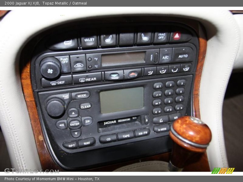 Controls of 2000 XJ XJ8