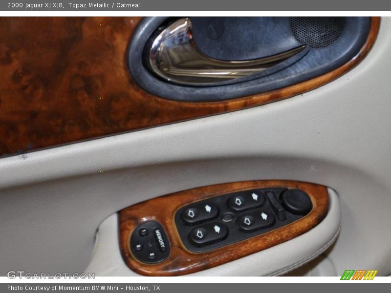 Controls of 2000 XJ XJ8