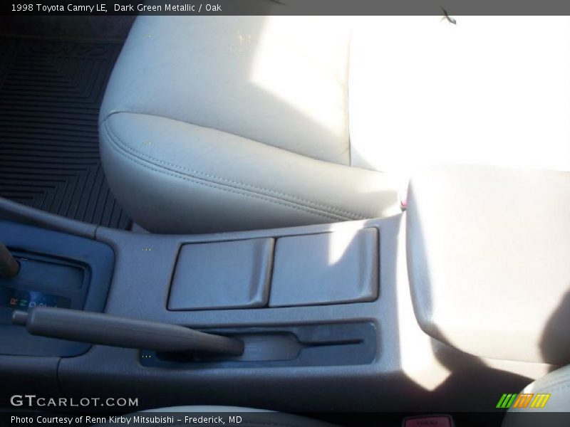 Dark Green Metallic / Oak 1998 Toyota Camry LE