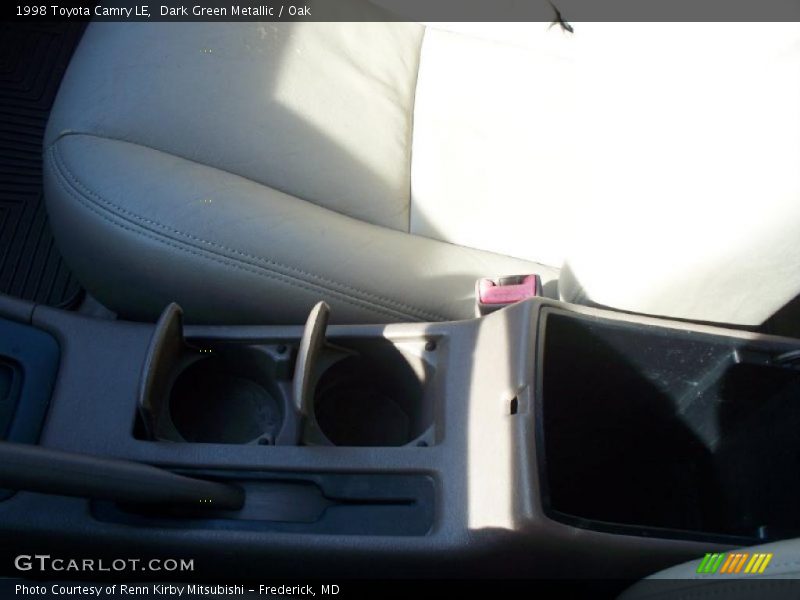 Dark Green Metallic / Oak 1998 Toyota Camry LE