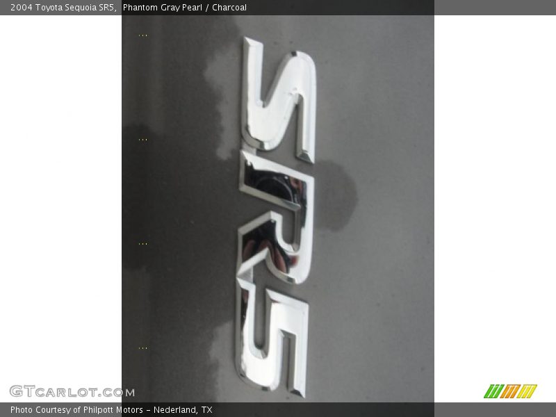 Phantom Gray Pearl / Charcoal 2004 Toyota Sequoia SR5