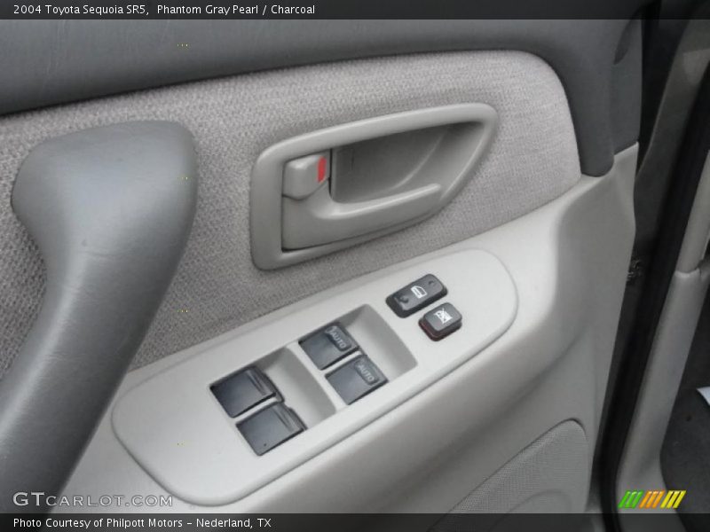 Phantom Gray Pearl / Charcoal 2004 Toyota Sequoia SR5