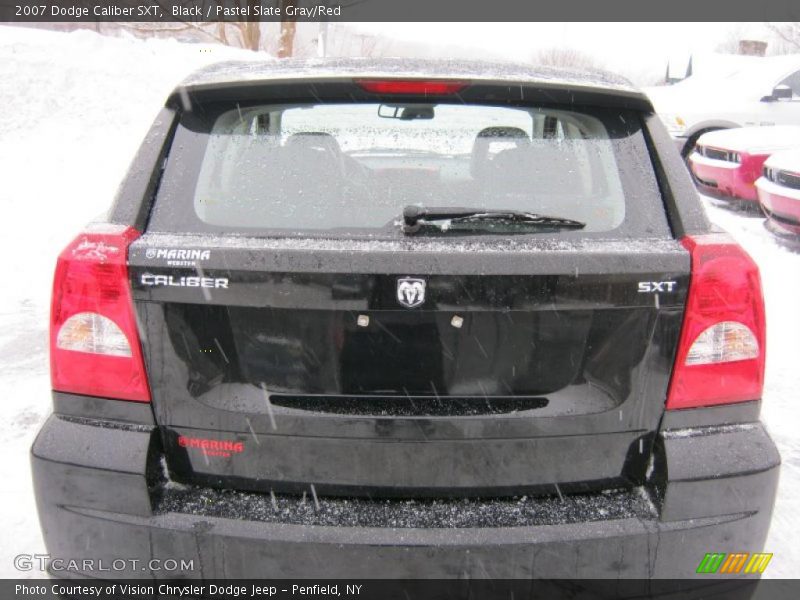 Black / Pastel Slate Gray/Red 2007 Dodge Caliber SXT