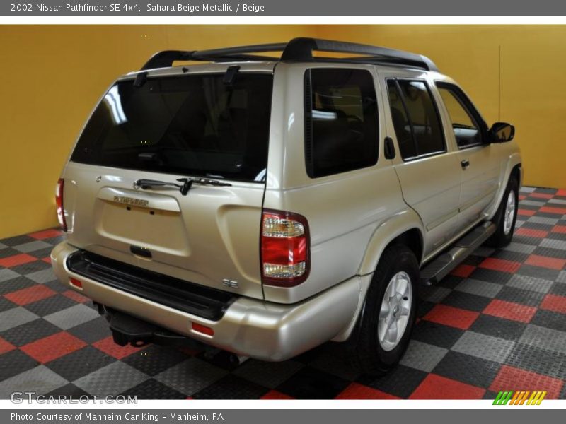 Sahara Beige Metallic / Beige 2002 Nissan Pathfinder SE 4x4