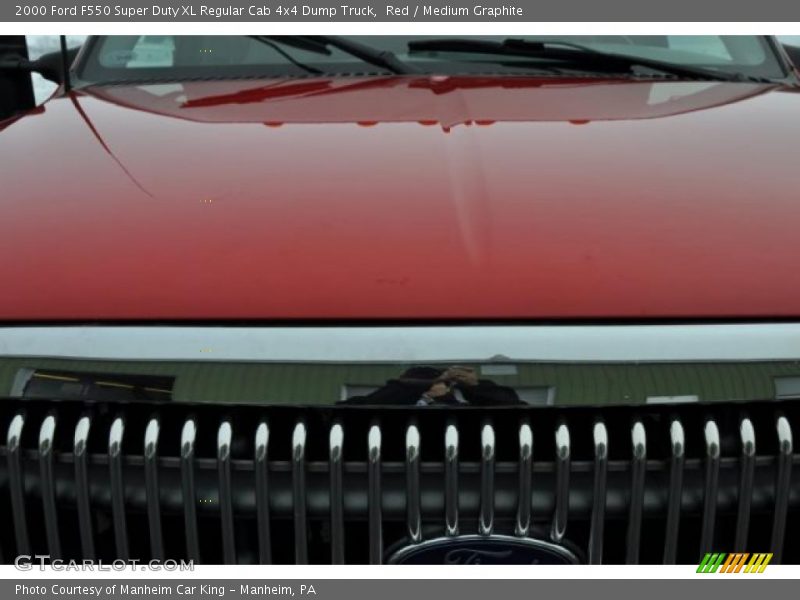 Red / Medium Graphite 2000 Ford F550 Super Duty XL Regular Cab 4x4 Dump Truck