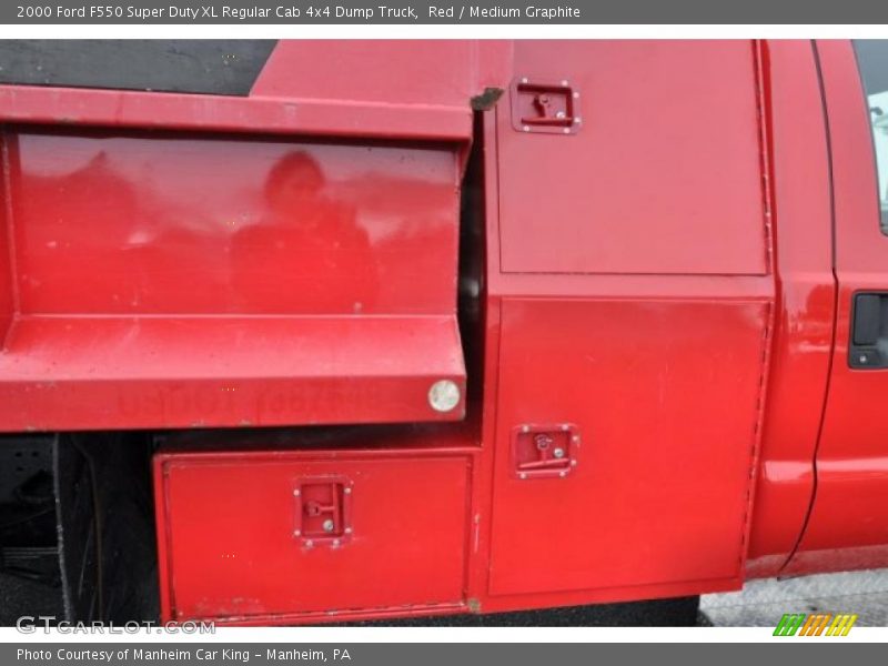 Red / Medium Graphite 2000 Ford F550 Super Duty XL Regular Cab 4x4 Dump Truck