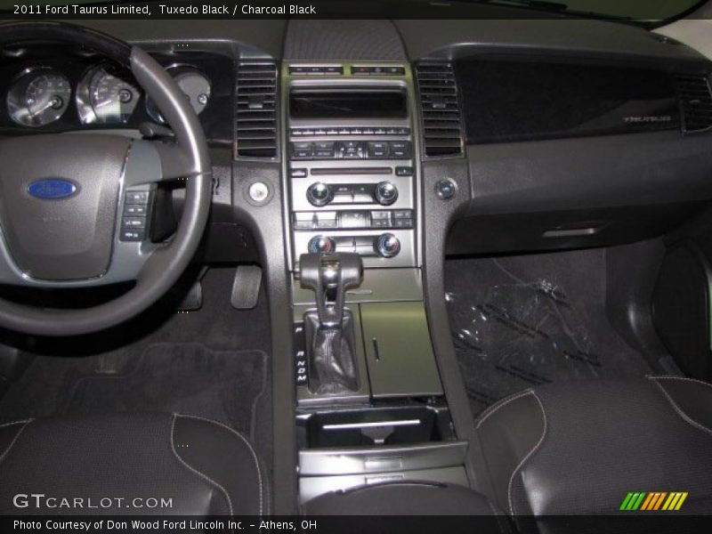 Dashboard of 2011 Taurus Limited