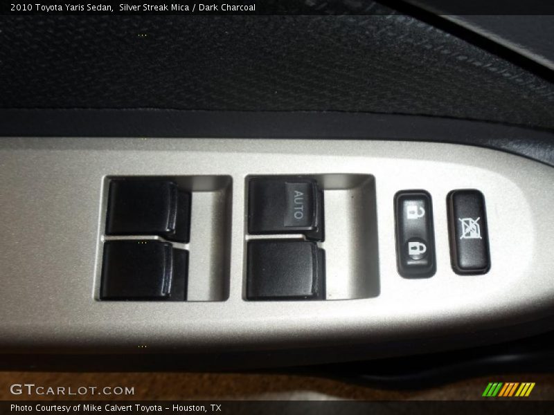 Silver Streak Mica / Dark Charcoal 2010 Toyota Yaris Sedan