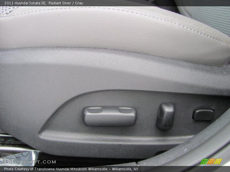 Radiant Silver / Gray 2011 Hyundai Sonata SE