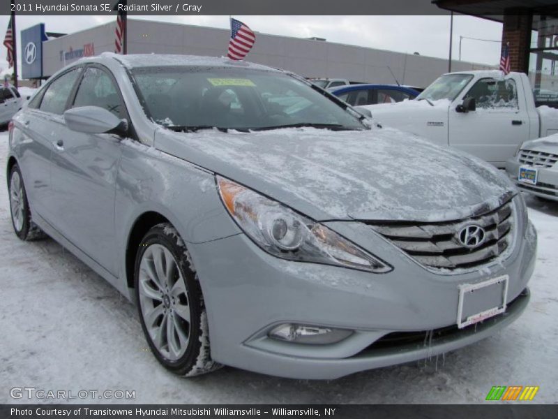 Radiant Silver / Gray 2011 Hyundai Sonata SE