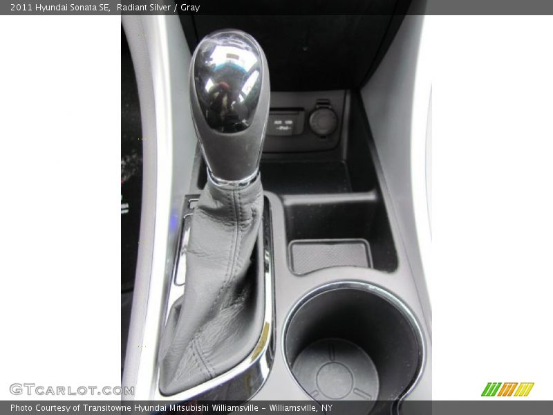 Radiant Silver / Gray 2011 Hyundai Sonata SE