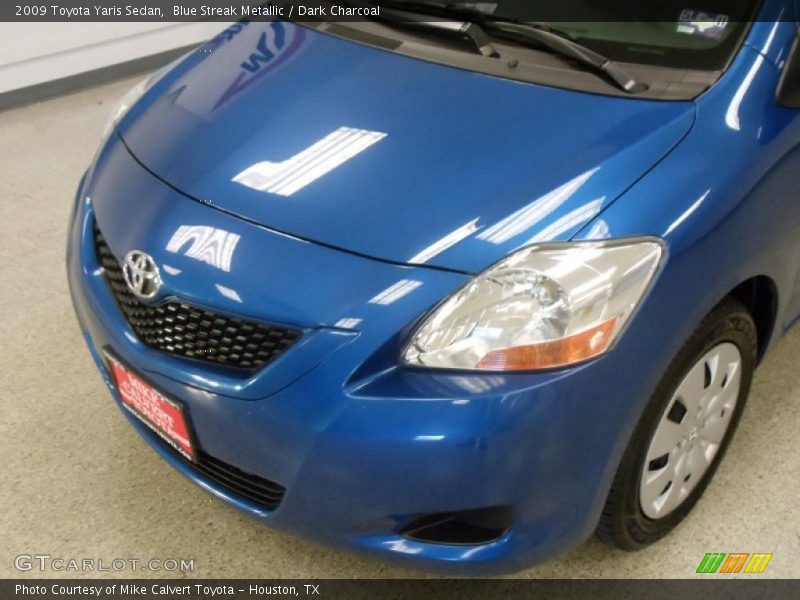 Blue Streak Metallic / Dark Charcoal 2009 Toyota Yaris Sedan