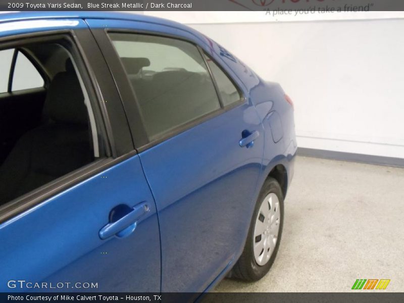Blue Streak Metallic / Dark Charcoal 2009 Toyota Yaris Sedan