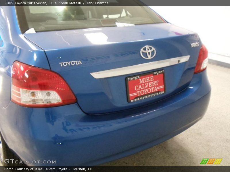 Blue Streak Metallic / Dark Charcoal 2009 Toyota Yaris Sedan