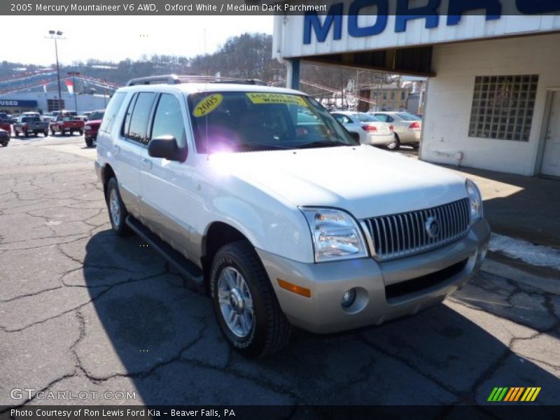 Oxford White / Medium Dark Parchment 2005 Mercury Mountaineer V6 AWD