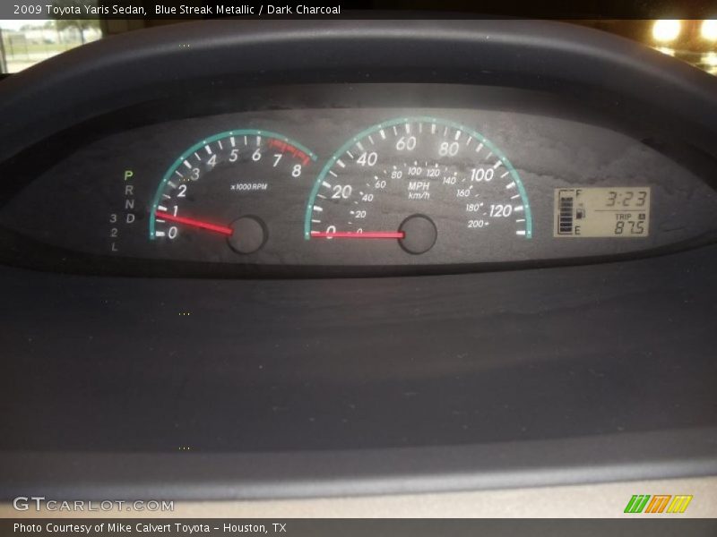 Blue Streak Metallic / Dark Charcoal 2009 Toyota Yaris Sedan